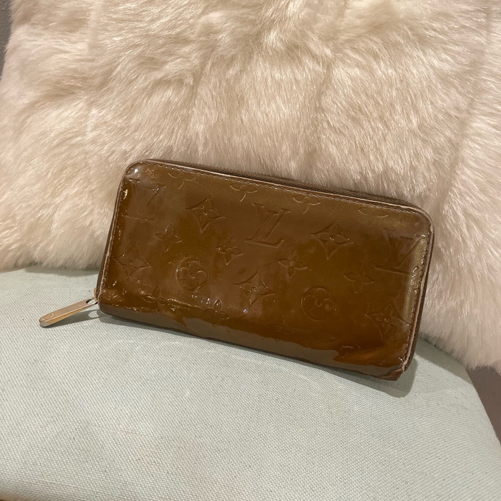 LV Vernis Long Zippy Wallet